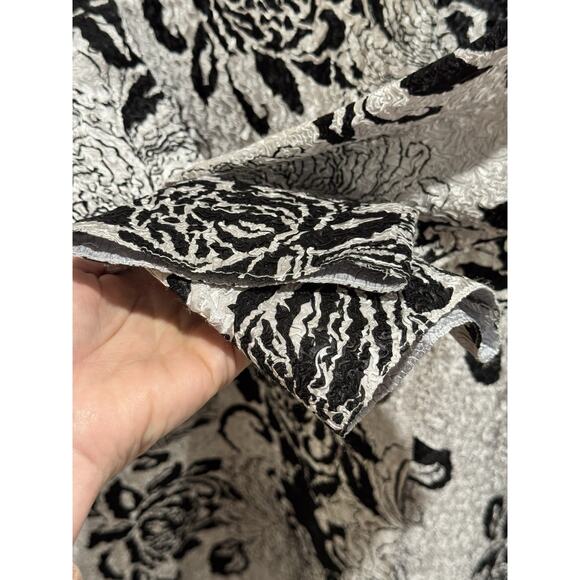 Rossi Roma Silver Black Romantic Floral Crinkle Fabric Cardigan Sz Medium Jacket - Picture 4 of 8